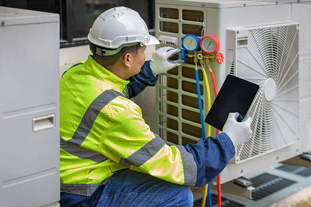 Professional Hvac Installation technician working in Odessa, DE